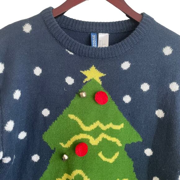DIVIDED Christmas Women Sweater S Crew Neck Long Sleeve‎ Jingle Bell Novelty - Picture 7 of 8